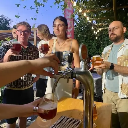 At Kunore Brewing * Τίρανα